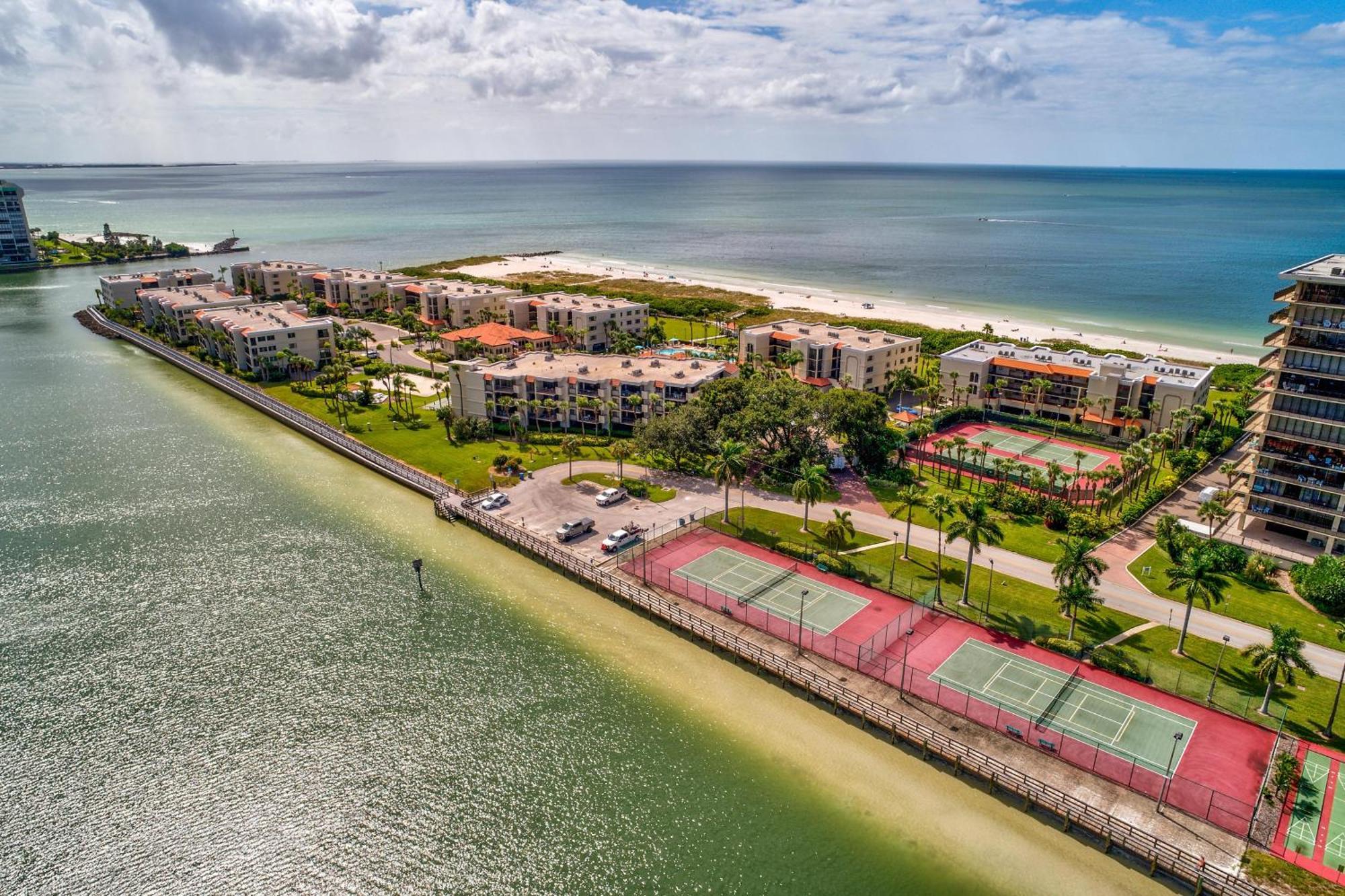 Land'S End 7-203 Beach Front - Premier Villa St. Pete Beach Exterior photo