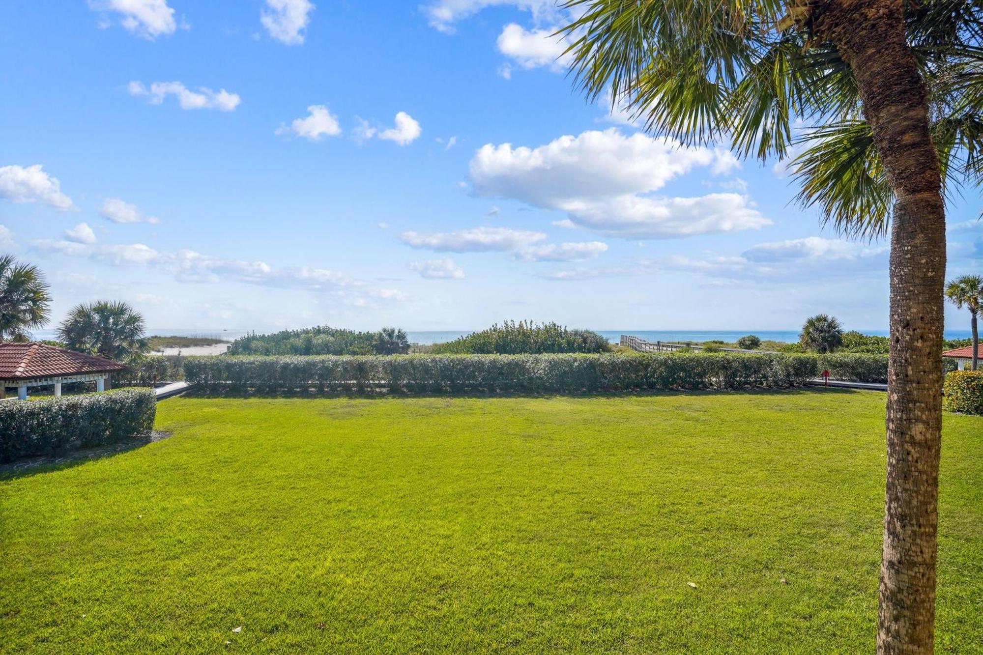 Land'S End 7-203 Beach Front - Premier Villa St. Pete Beach Exterior photo