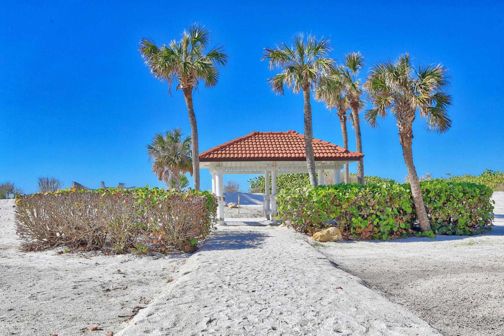 Land'S End 7-203 Beach Front - Premier Villa St. Pete Beach Exterior photo