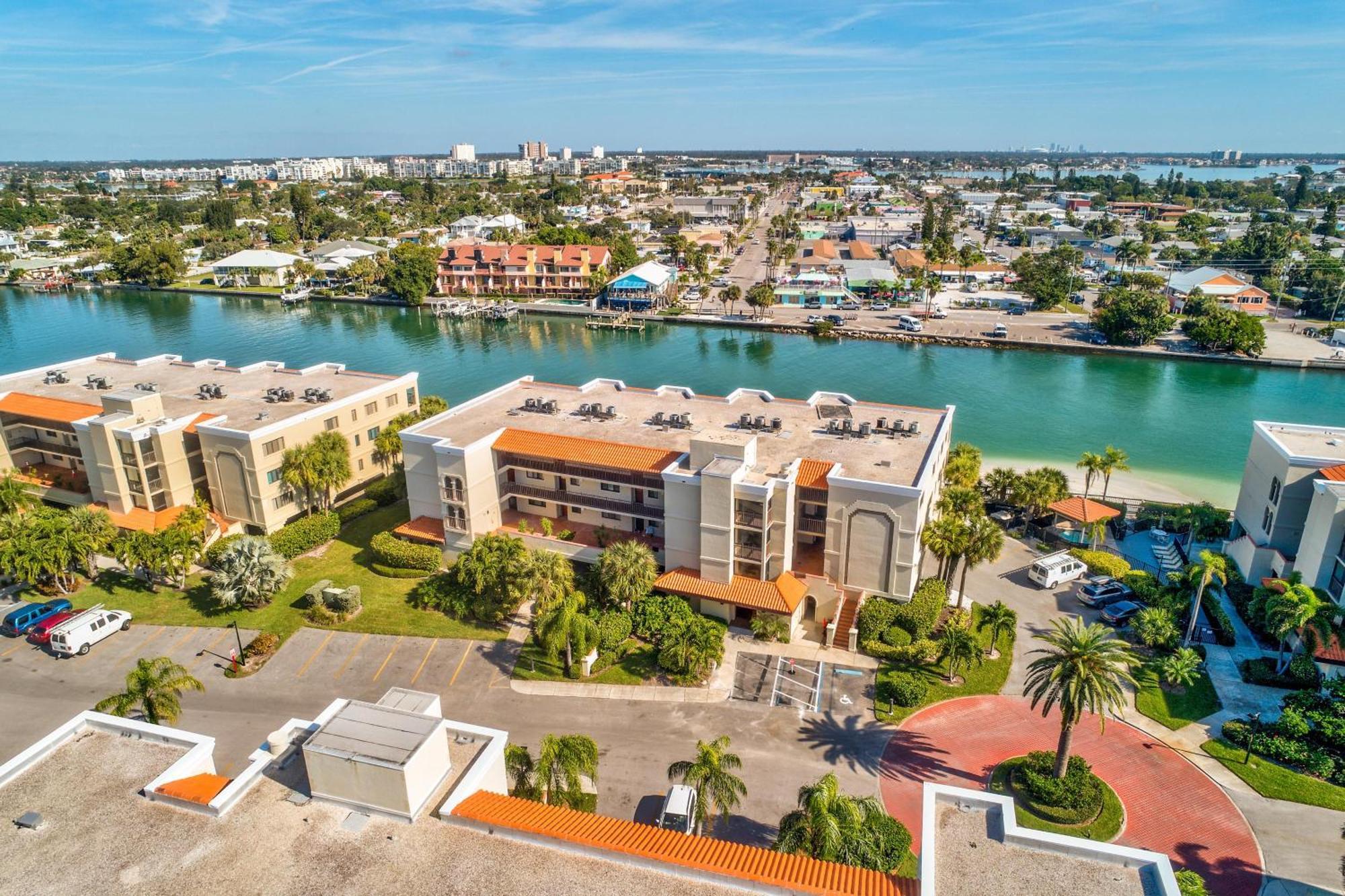 Land'S End 7-203 Beach Front - Premier Villa St. Pete Beach Exterior photo